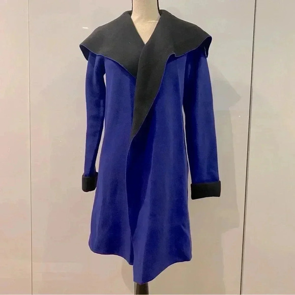 T Tahari Cobalt Blue and Black Wrap Sweater EUC Size Small​​ - Picture 1 of 7